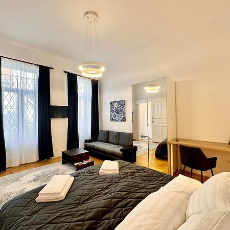 Bella Apartment City Center Будапеща Екстериор снимка